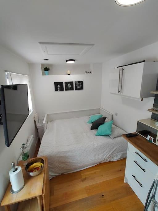 Private Self Contained Self Catering Flat Apartment Bristol Exterior photo
